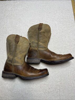 Ariat Two-Tone Brown and Tan Leather Western Boots Size 9D Men’s